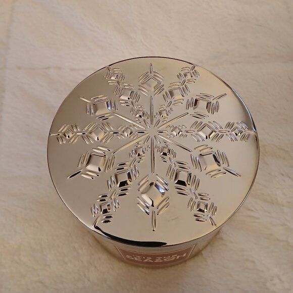 Bath & Body Works Tis the Season 3-wick candle and foam hand soap - Picture 5 of 5